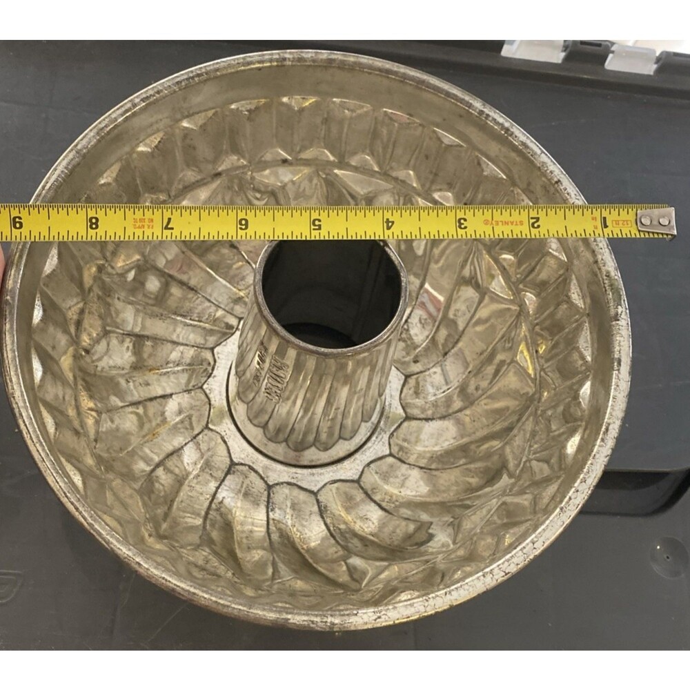 Kaiser Bundt Pan Jello Mold Fluted Bakeware Made in West Germany 9" Farmhouse - Picture 14 of 15